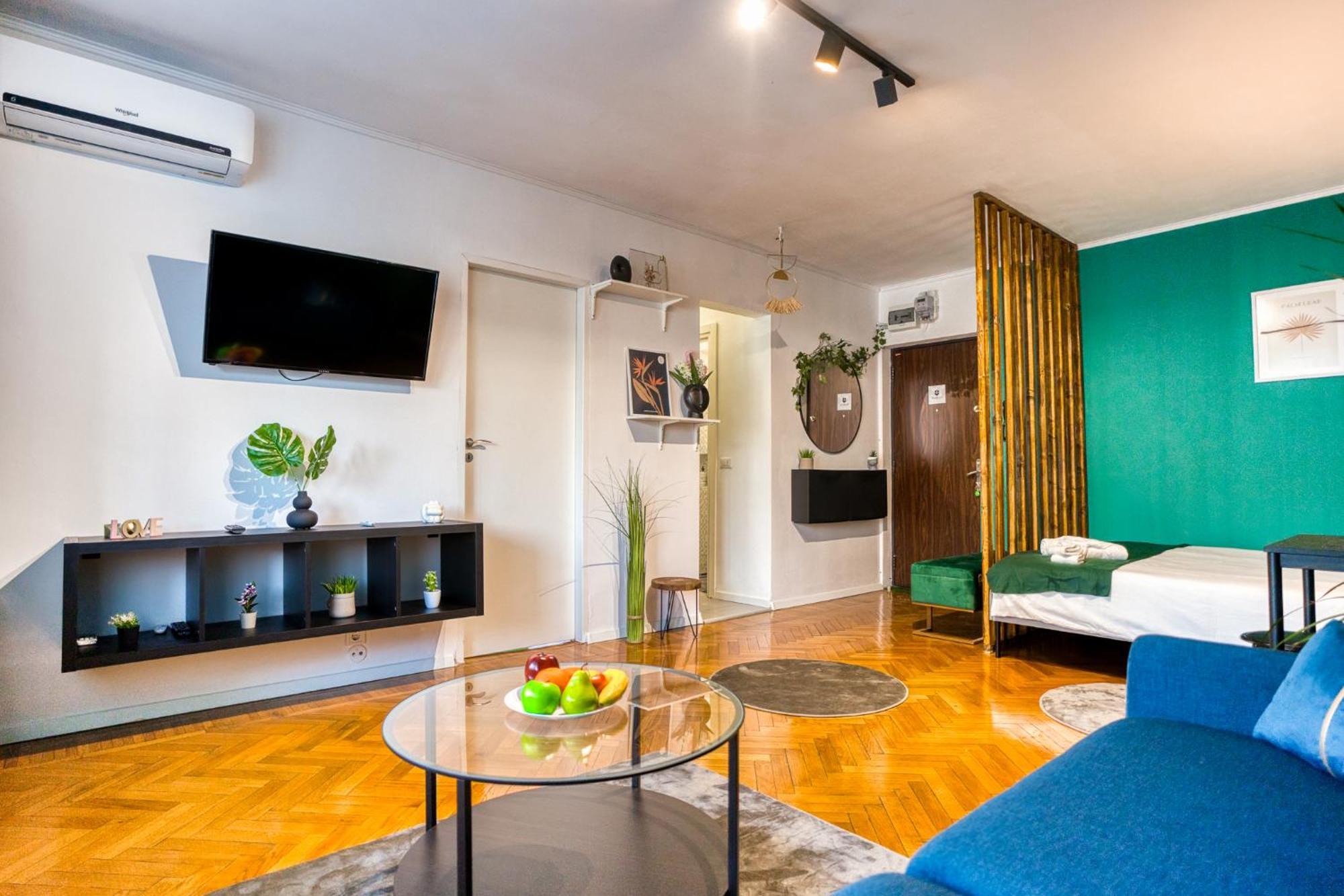 Hacienda Royal Palace - Central Designer Apartment Бухарест Экстерьер фото