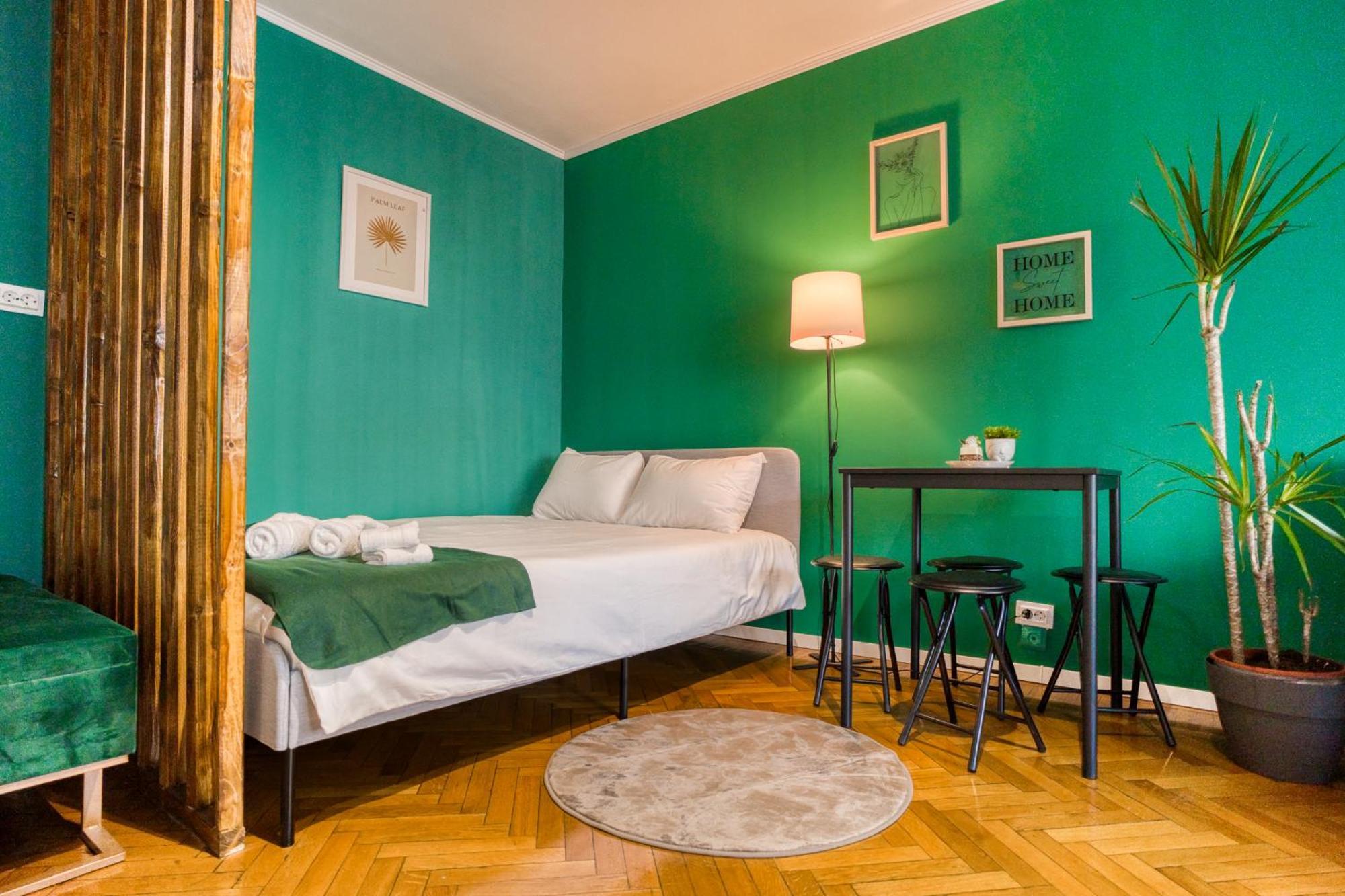 Hacienda Royal Palace - Central Designer Apartment Бухарест Экстерьер фото