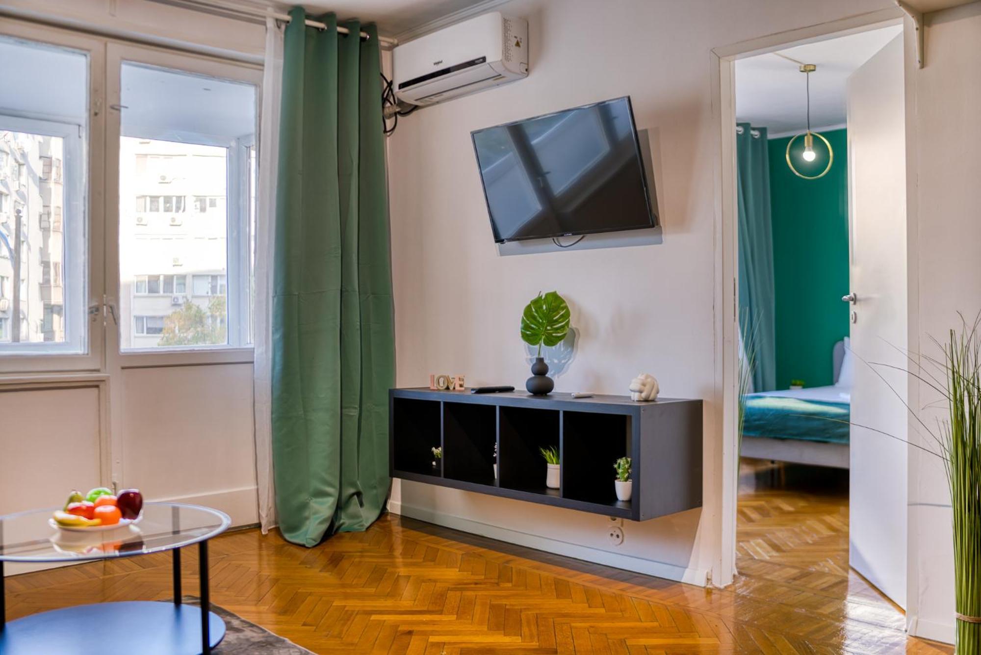 Hacienda Royal Palace - Central Designer Apartment Бухарест Экстерьер фото